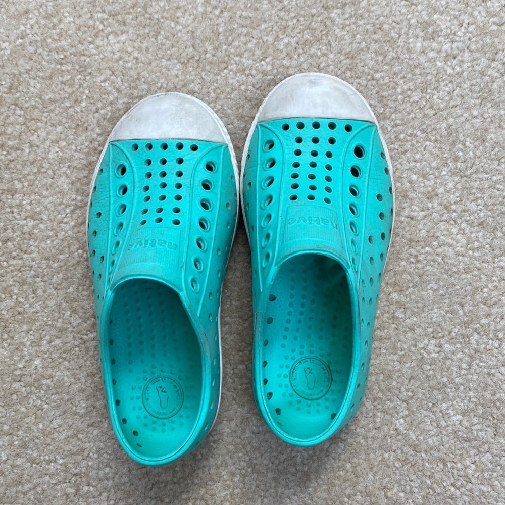 Kids native shoes in teal